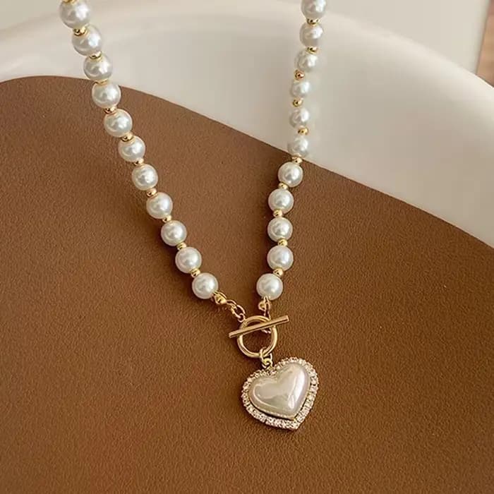 Collier de perles élégant et exquis pour femme, bijoux vintage, collier avec pendentif en forme de c
