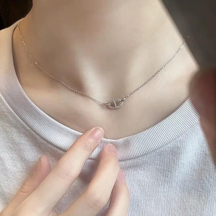 Collier et boucles d'oreilles classiques en forme de nez de cochon avec chaîne entièrement sertie de