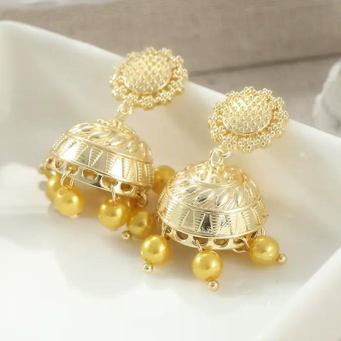 Boucles d'oreilles ethniques vintage dorées style gypsy indien, bijoux bohèmes rétro avec pampilles 