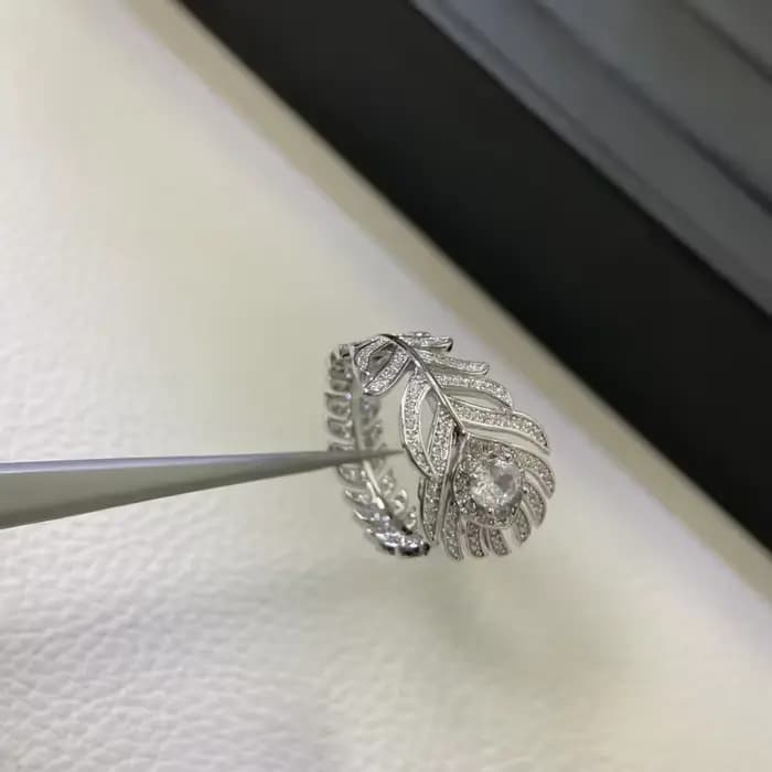 Collier avec pendentif plume entièrement serti de diamants plaqué or 18 carats pour femme, accessoir