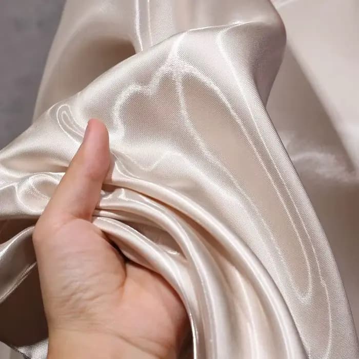 Tissu réfléchissant à lumière d'eau liquide au mètre pour vêtements robes de mariée bricolage coutur