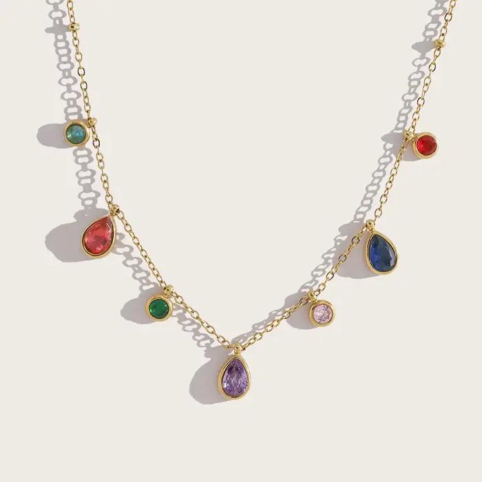 YACHAN Collier en acier inoxydable avec pendentif en cristal de zircon coloré pour femmes, chic, lux