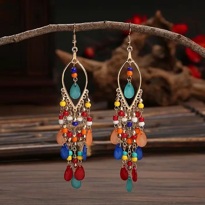 Boucles d'oreilles longues en perles de rocaille ethniques Boho pour femmes, pompon en cristal color