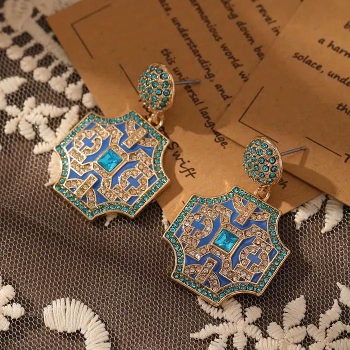 Boucles d'oreilles en émail de style français vintage, élégantes et à la mode, avec un aspect haut d