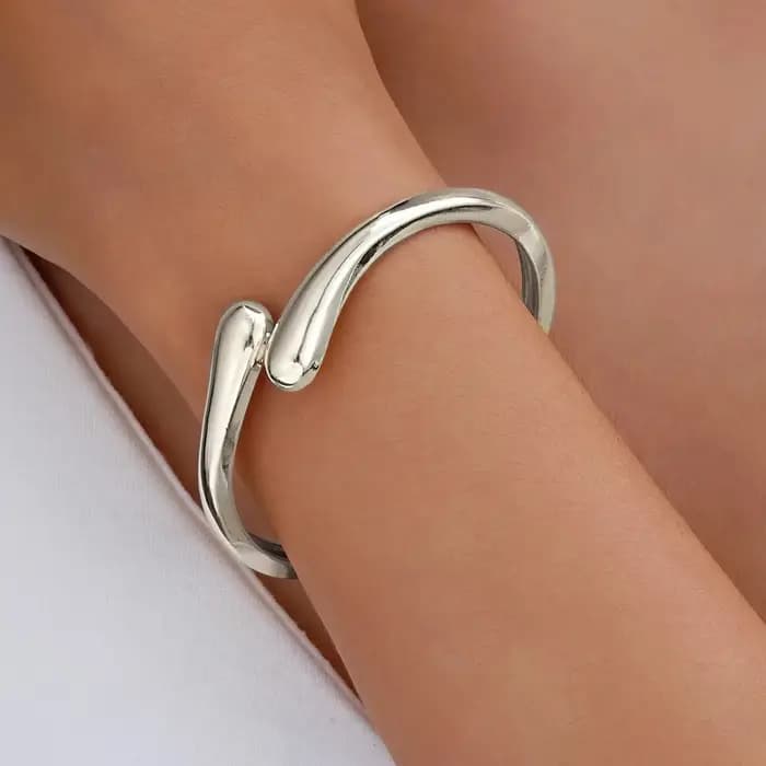 Bracelet Simple en forme de larme pour femmes, créatif, couleur or argent, manchette réglable, ouver