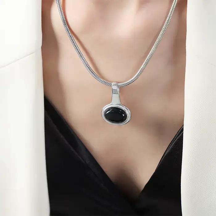 Colliers pendentifs en onyx noir pour femmes, plaqués or 18 carats, en acier inoxydable, collier à m