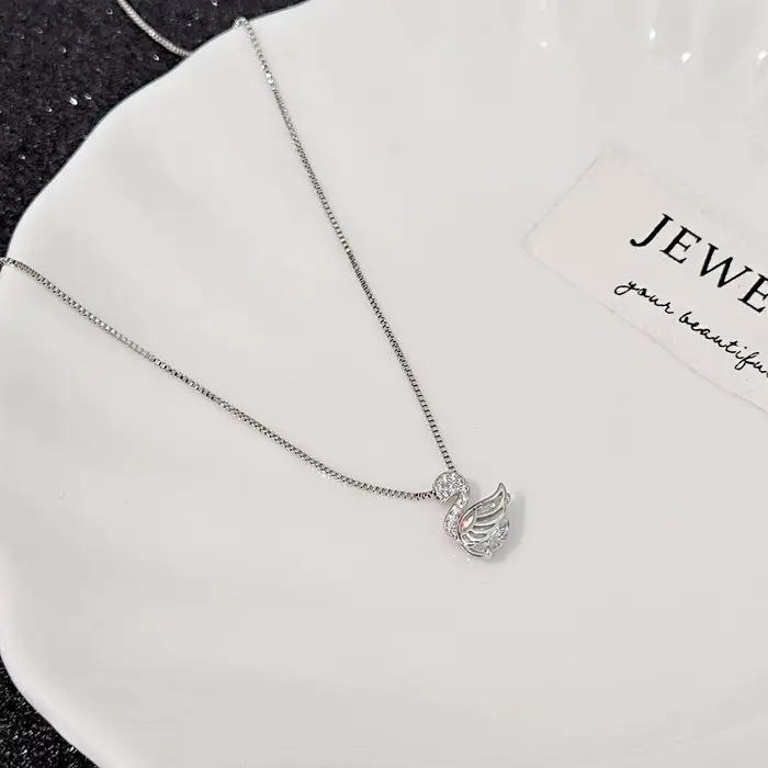 Collier petit cygne pour femmes, léger, luxe, haute couture, chaîne de clavicule polyvalente, cadeau