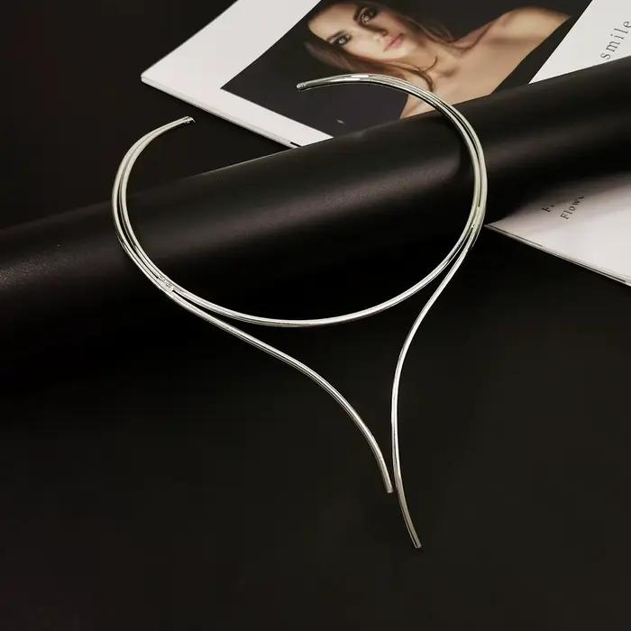 Collier ras du cou Punk en métal pour femmes, chaîne de clavicule en alliage géométrique rigide, bij