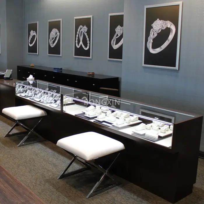 Vitrine de présentation en bois personnalisée pour bijouterie, design moderne et populaire, avec cou