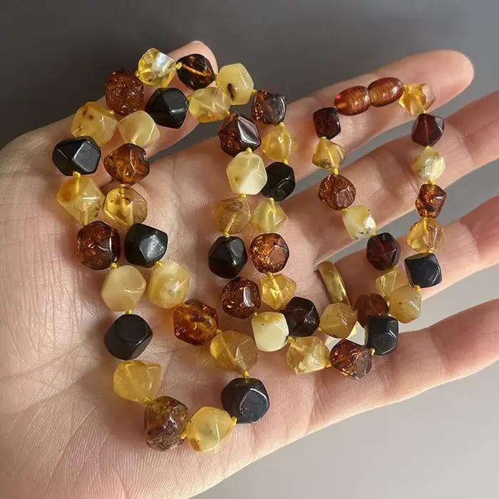Collier en ambre véritable pour femmes, Original baltique, poli à la main, perle à facettes multicol