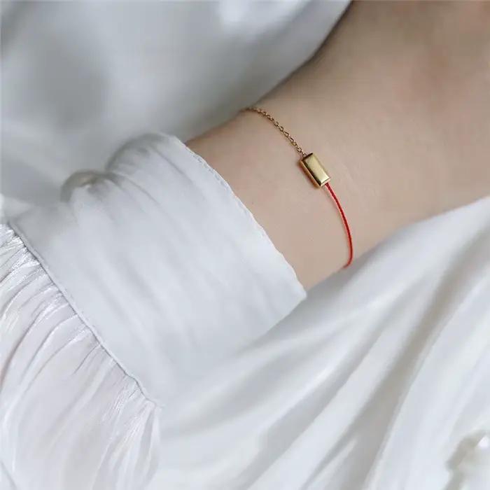 Bracelet carré en or Simple avec coutures en corde rouge pour femmes et filles, bijoux plaqués or 18