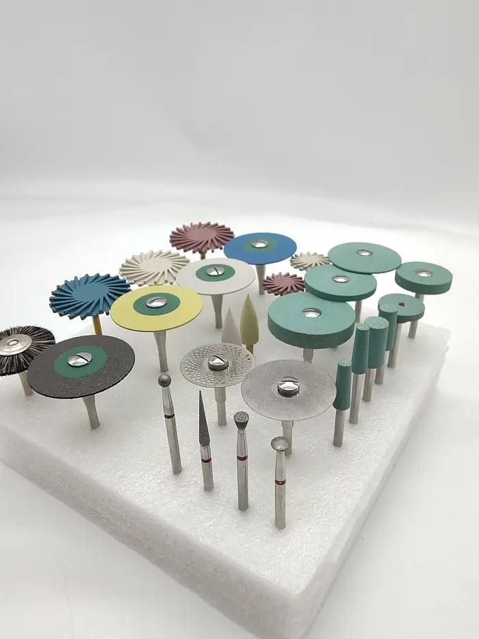 Kit de polissage de pierre de diamant en céramique de zircone dentaire, outil de dentiste de meulage de porcelaine en céramique