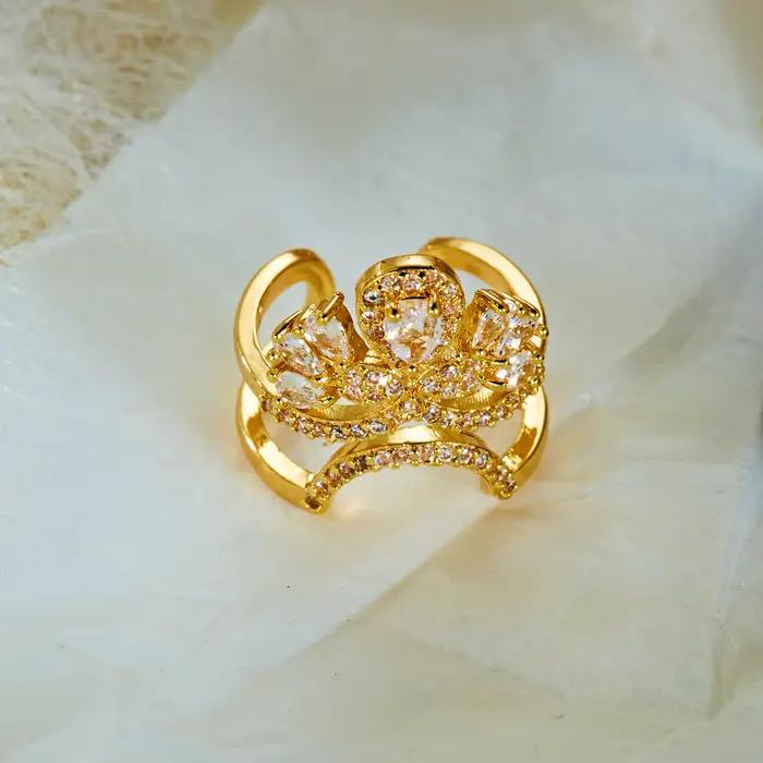 Bague à ongles exquise incrustée de zircon CZ pour femme, design créatif, couronne de fleurs en cristal brillant, bague ouverte, bijou polyvalent pour soirée