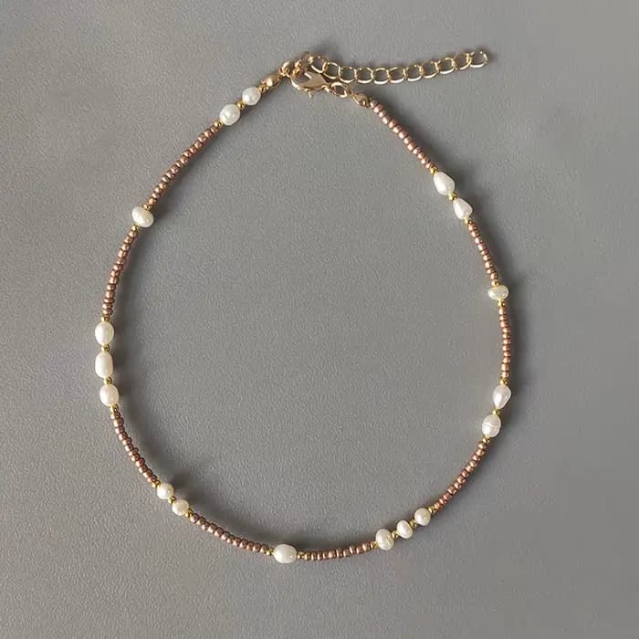 Collier de petites perles d'eau douce pour femmes
