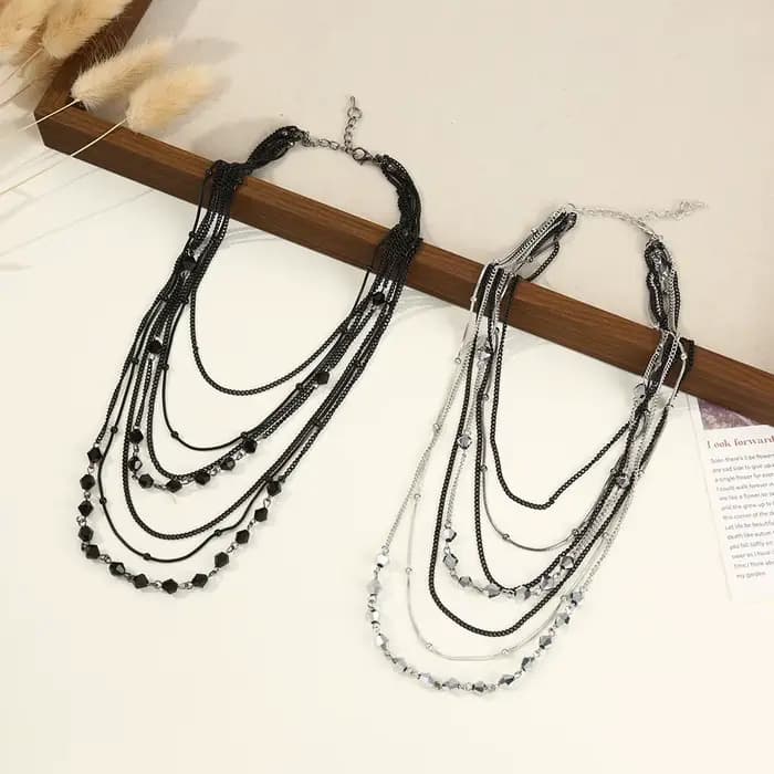 Collier chaîne de perles multicouche à la mode