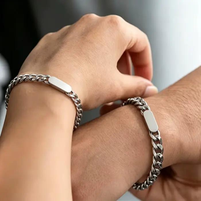 Bracelets de couple personnalisés avec nom gravé, en acier inoxydable plaqué or, chaîne épaisse pour la main, cadeau personnalisé pour les amoureux, hommes et femmes