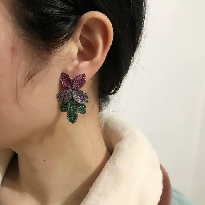 Bilincolor-Boucle d'oreille de luxe pour femme, grosse boucle d'oreille fleur violette et rouge, cuir chevelu vert