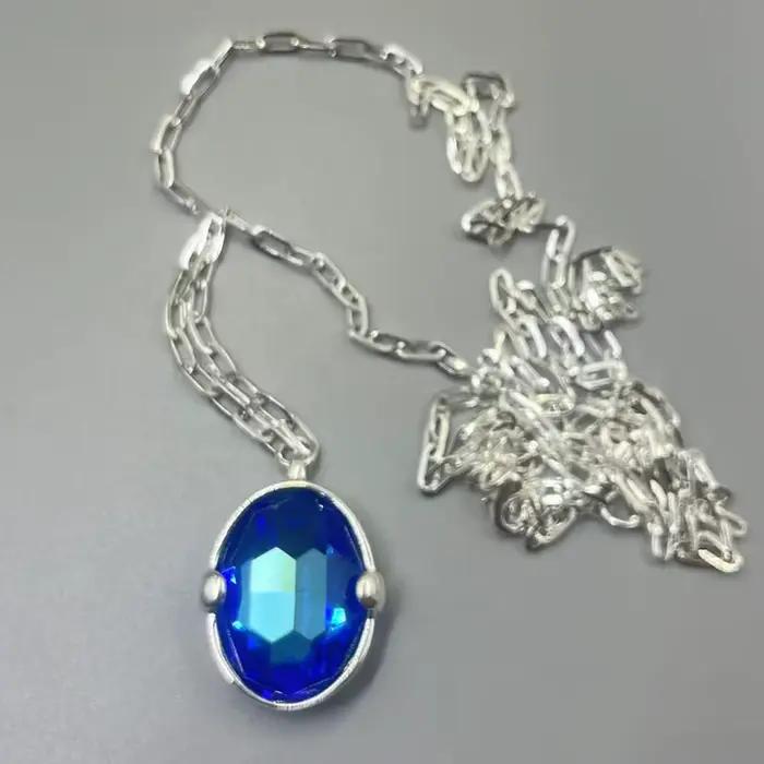 Collier de mode en pierres précieuses de haute qualité, style rétro niche, nouvelle collection 2026, pour un usage quotidien décontracté