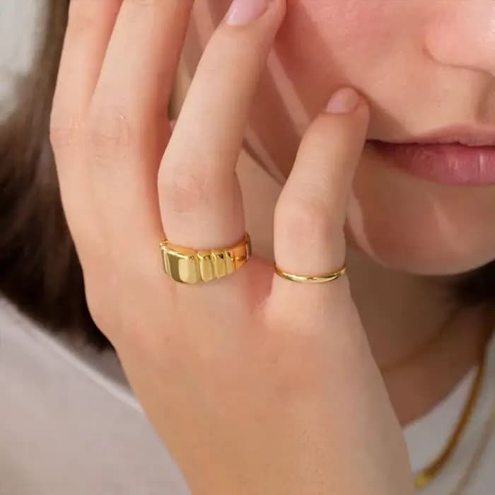 Bague texturée en acier inoxydable pour femme