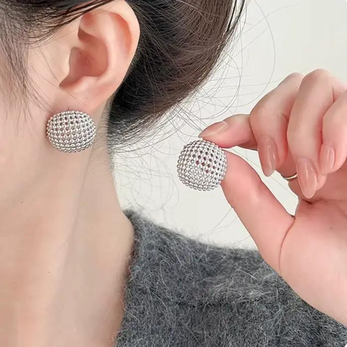 Boucles d'oreilles géométriques ajourées pour femmes, nouvelle personnalité rétro, perle ronde, méta carrée, bijoux de perçage de styliste coréen, cadeaux