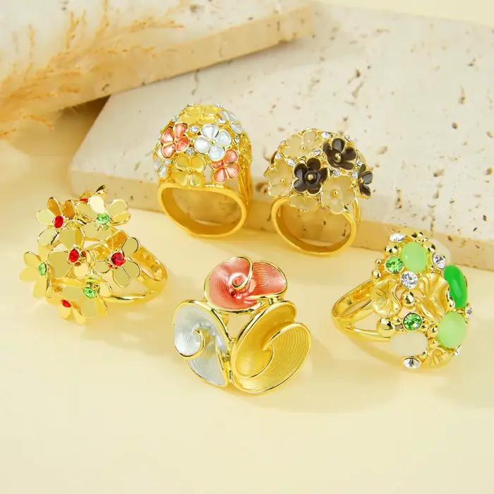 Bagues de charme baroque de mode italienne, couleur or 14 carats, cristal de luxe, géométriques, exquises, pour femme, bijoux de déclaration modernes pour soirée