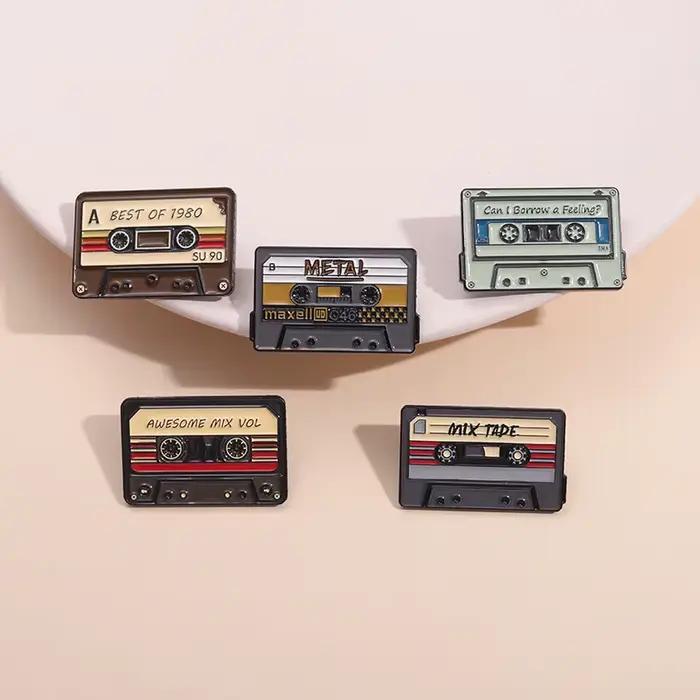 Broches en émail pour Cassette de musique rétro des années 80 et 90, bande nostalgique, meilleurs broches des 1980, Badges à revers, bijoux Punk, cadeaux pour amis