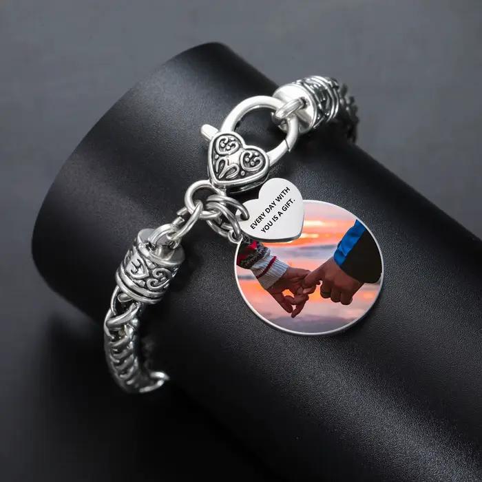 Lemegeton Bracelet Photo personnalisé, corde rouge et noire, pendentif rond, bijoux en acier inoxydable pour femmes et hommes, cadeaux tendance personnalisés