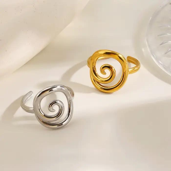 Bague tendance en acier inoxydable de luxe léger avec motif tourbillon circulaire ouvert, accessoire polyvalent pour le quotidien