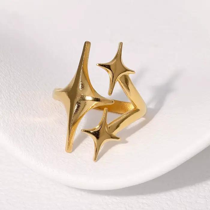 Nouvelle bague européenne et américaine en acier inoxydable, Niche Design pour adolescents, avec étoile comme un tempérament minimaliste et Cool personnalisé