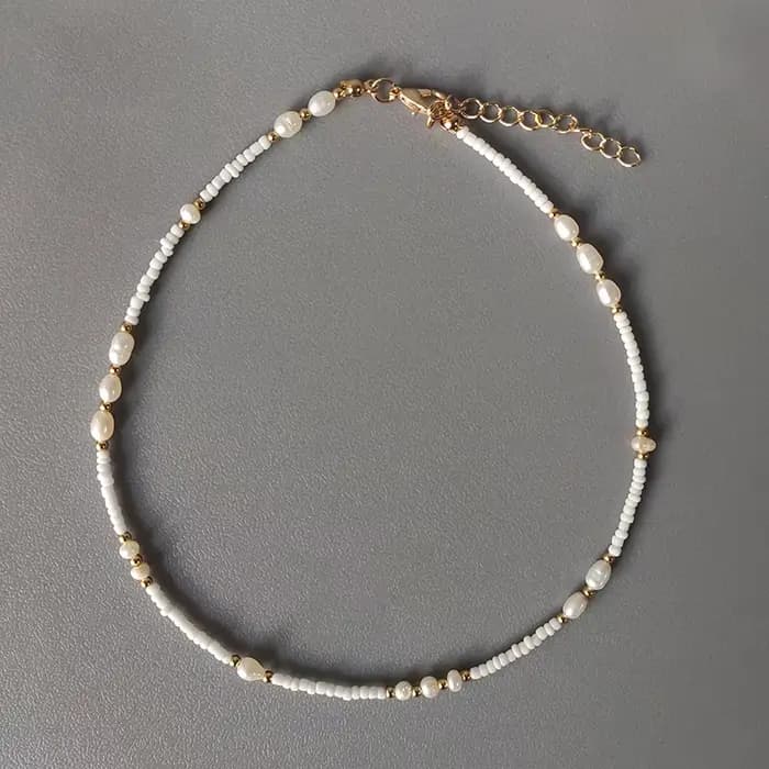 Collier de petites perles d'eau douce pour femmes, exquis, fait à la main, ras du cou réglable, mode bohème, bijoux cadeaux, vente en gros