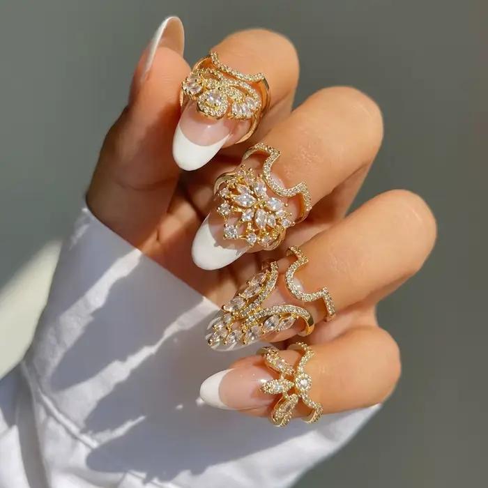Bague à ongles exquise incrustée de zircon CZ pour femme, design créatif, couronne de fleurs en cristal brillant, bague ouverte, bijou polyvalent pour soirée