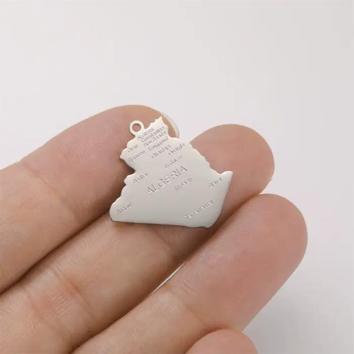 EUEAVAN afrique argélie carte pendentifs en acier inoxydable classique ville algérienne nom pendentif mode bijoux cadeau en gros