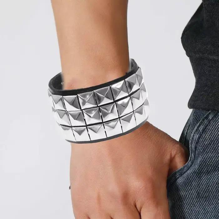 Bracelets en cuir Vintage de Style Punk pour hommes et femmes, Style Rock gothique, clous carrés, Bracelets de boîte de nuit
