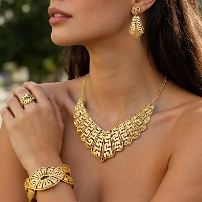 Ensemble de bijoux de luxe plaqué or pour femmes, collier, boucles d'oreilles, bracelet, bague, plaqué or 18 carats, bijoux de Dubaï pour femmes, cadeaux exquis