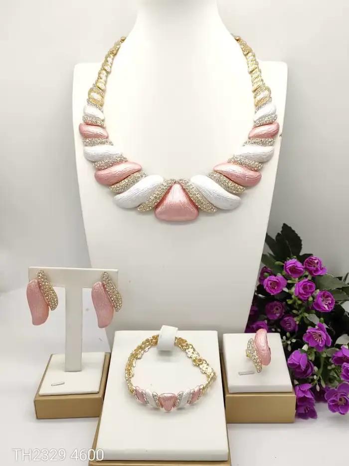 Ensemble de bijoux uniques pour femmes, collier, boucles d'oreilles, bracelet, bague, pour mariage nigérian
