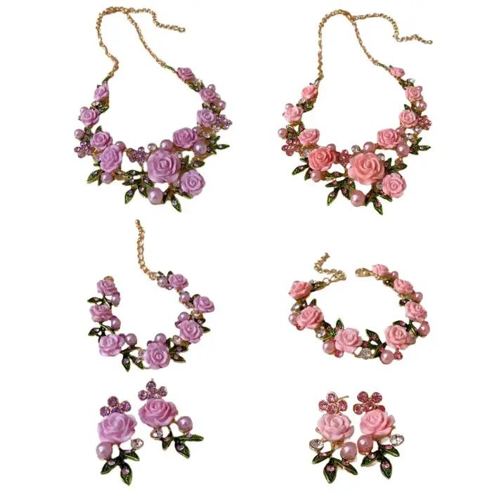 Collier luxueux en strass avec fleur de rose, collier ras-du-cou délicat, bracelet fleur, chaîne de clavicule en perles, boucles d'oreilles clous pour soirée