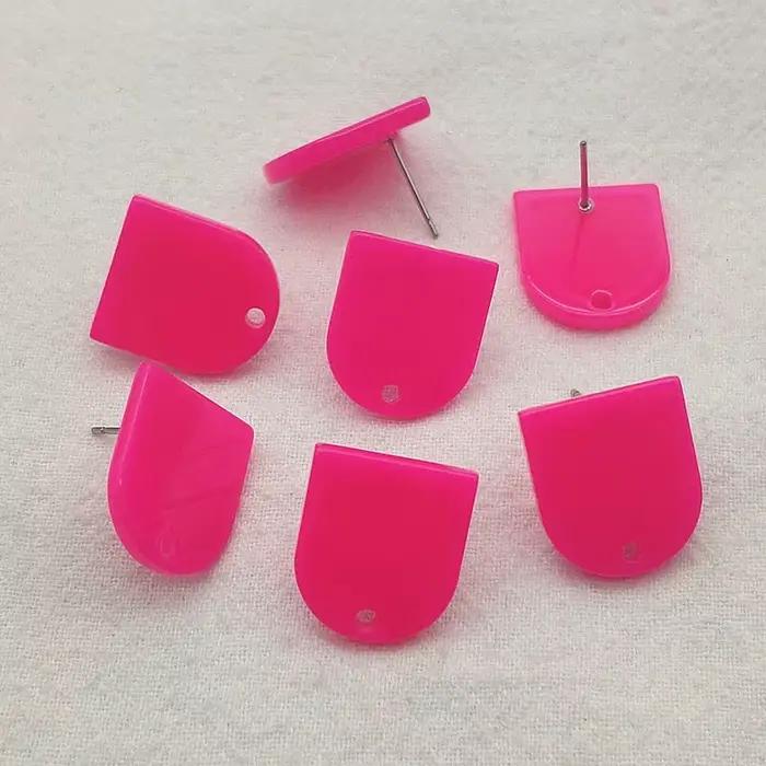Nouvel arrivage! Clou d'oreille en acrylique de forme narnéon, solide, boucle d'oreille faite à la main, pièces de bricolage, résultats de bijoux, composants, 17x15mm, 100 pièces