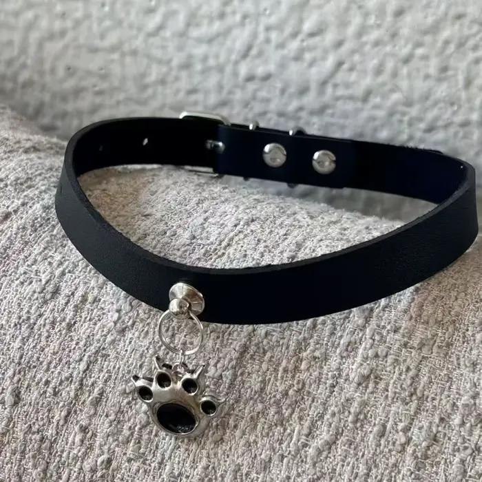 Collier en cuir imprimé patte de chiot Punk pour femmes, rivets doux et Cool, accessoires, tour de cou