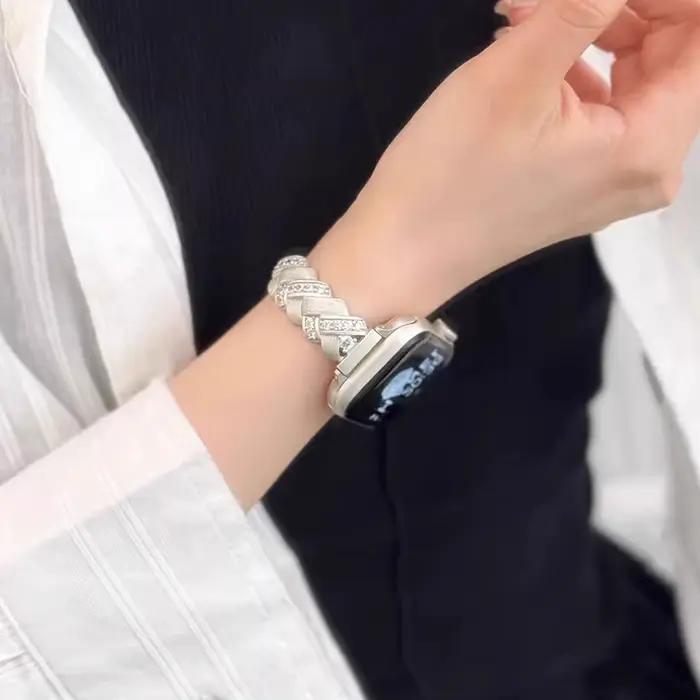 Bracelet pour femme pour Apple Watch, bracelet en métal avec diamants pour iWatch Series 10 9 8 7 SE Ultra 49 mm 42 mm 46 mm 41 mm 38 mm 40 mm 45 mm