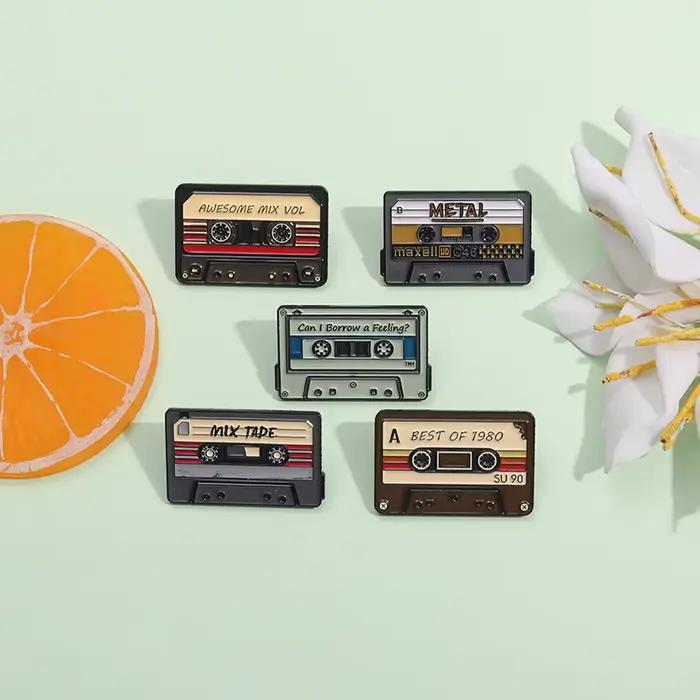 Broches en émail pour Cassette de musique rétro des années 80 et 90, bande nostalgique, meilleurs broches des 1980, Badges à revers, bijoux Punk, cadeaux pour amis