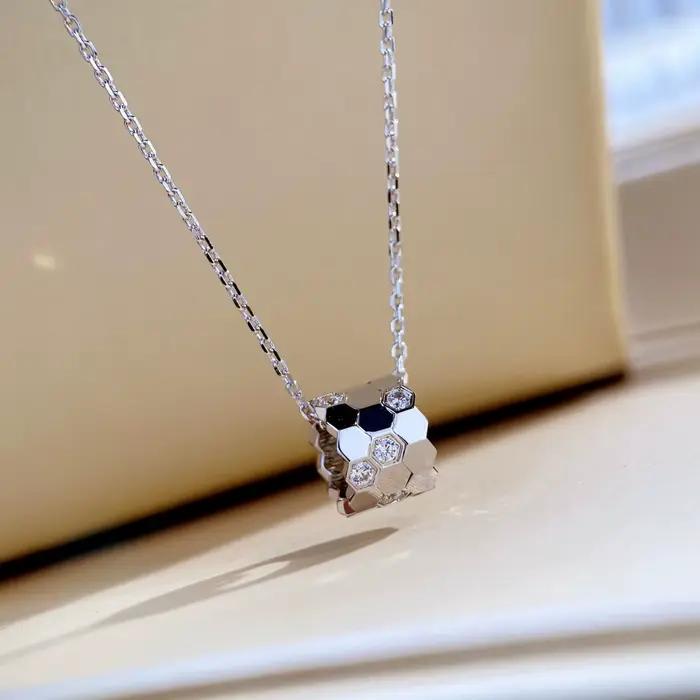 S 925 argent sterling diamant clouté or 18 carats premium CNC série nid d'abeille charmant collier pour femme. Abeille mon amour