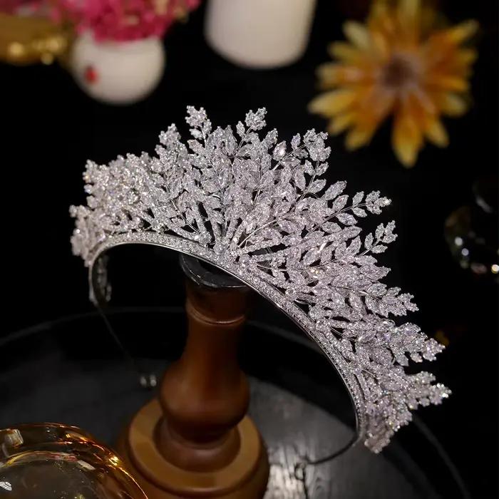 Nouvelle couronne en plusieurs couches de feuilles, accessoires de mariage, diadèmes de couleur argent, diadème en cristal CZ pour femmes, bijoux de mariée