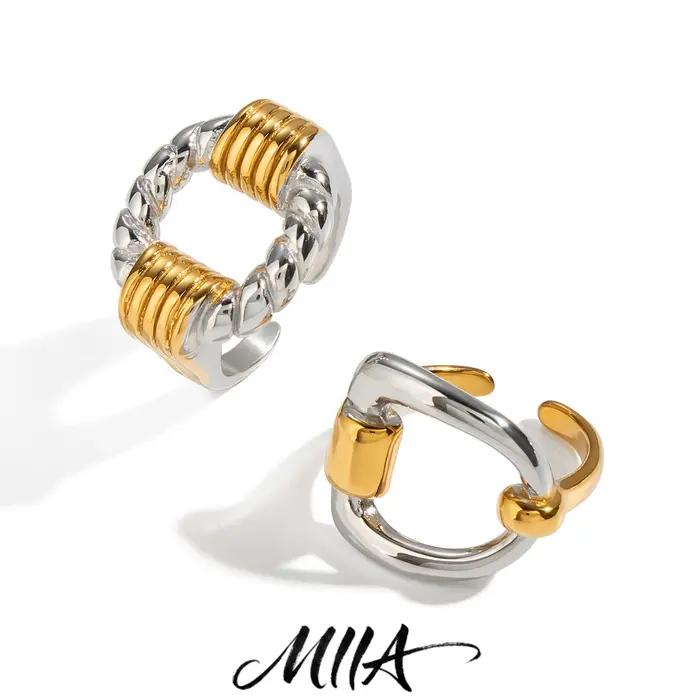 Bague ouverte torsadée bicolore classique Miia Jewelry, en acier inoxydable plaqué or 18 carats, pliable et irrégulière, pour femme