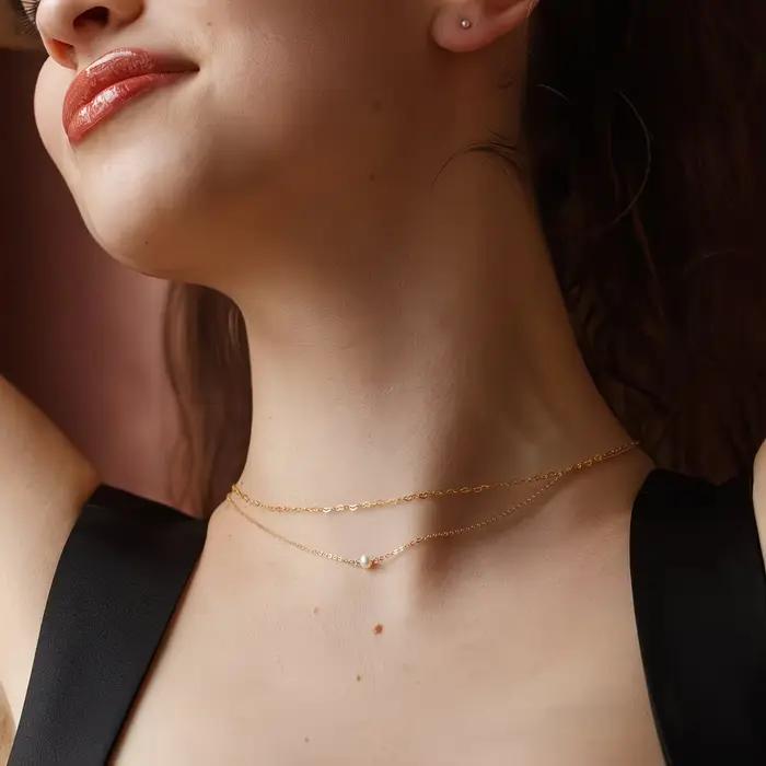 Collier en forme de cœur évidé simple et chic pour femme, chaîne élégante et douce pour la clavicule, ras-de-cou romantique, cadeau pour la Saint-Valentin