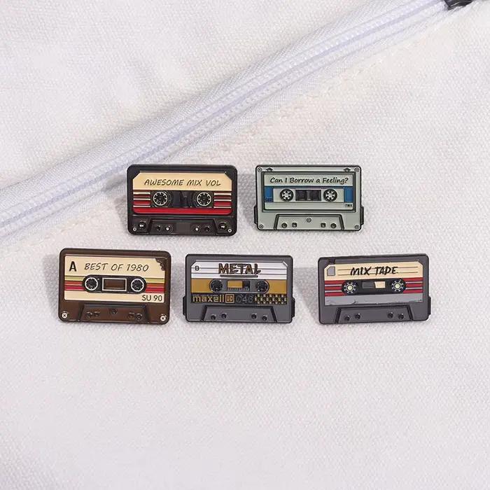 Broches en émail pour Cassette de musique rétro des années 80 et 90, bande nostalgique, meilleurs broches des 1980, Badges à revers, bijoux Punk, cadeaux pour amis