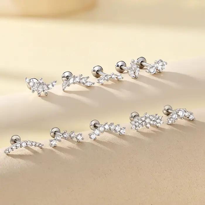 1 pièce Boucle d'oreille clou hélix en zircon fleur pour femme, piercing labret fleur à filetage interne, bijou de piercing corporel pour tragus