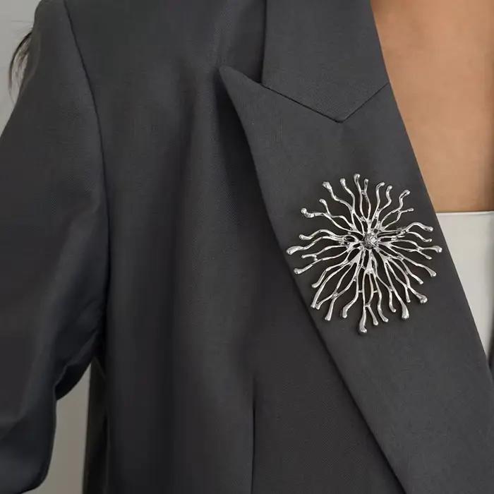 Nouvelles Broches Émail Abstrait Soleil Éclatant pour Femme et Unisexe, Épingles de Luxe, Accessoires Décontractés pour Fêtes, Cadeaux, Bijoux pour Amies
