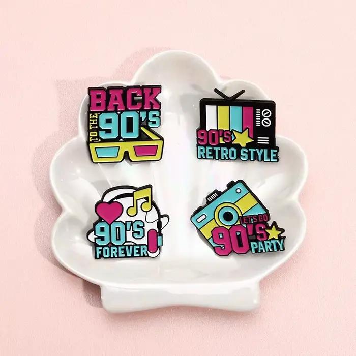 Broches en émail personnalisées Let's Go des années 90, broches nostalgiques pour vêtements, Badges à revers, bijoux rétro, cadeau pour amis