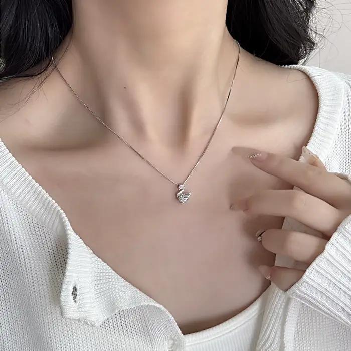Collier petit cygne pour femmes, léger, luxe, haute couture, chaîne de clavicule polyvalente, cadeau