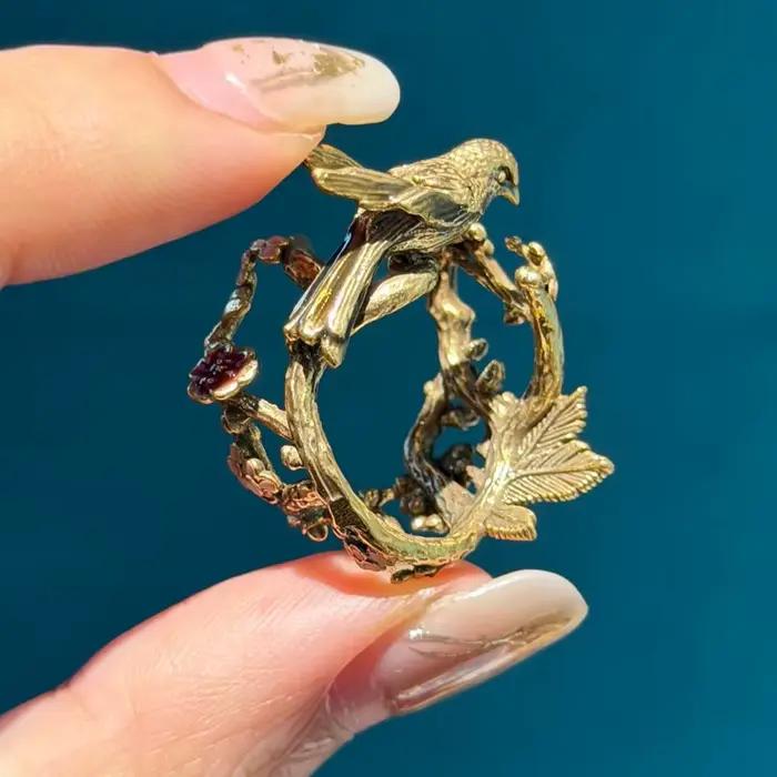 Bagues Vintage couleur or pour femmes, Branches de fleur de prunier, accessoires creux de luxe, qualité, bijoux de fête, 2025